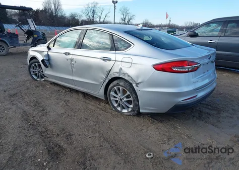 2019 Ford Fusion Hybrid Sel z USA, uszkodzony, nr VIN 3FA6P0MUXKR253886
